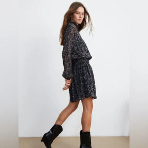 Velvet by Graham & Spencer
 Kirsten Thistle  Print Ruched Waist Dress